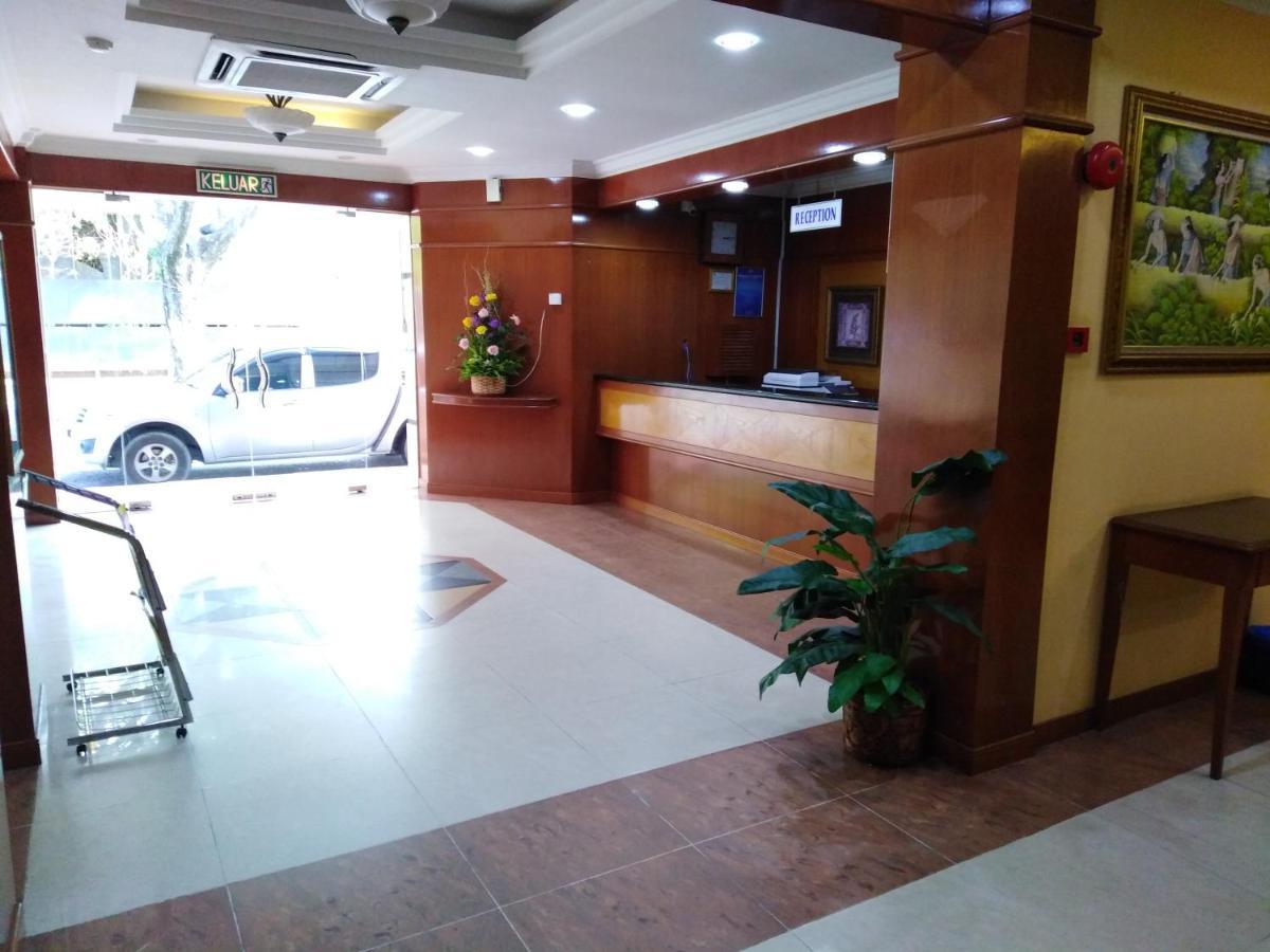 Sara Hotel Лабуан Экстерьер фото