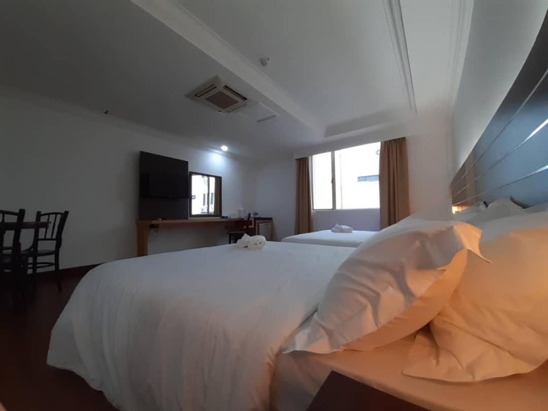 Sara Hotel Лабуан Экстерьер фото
