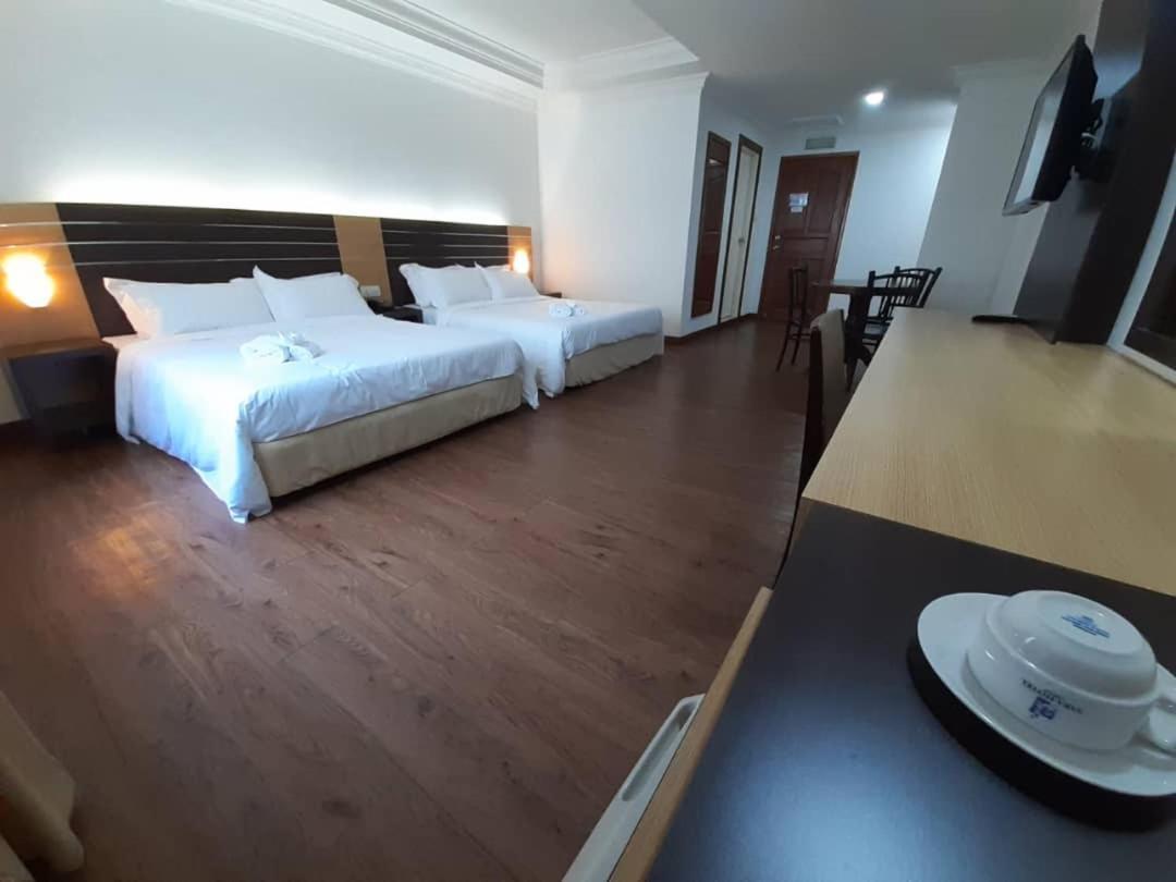 Sara Hotel Лабуан Экстерьер фото