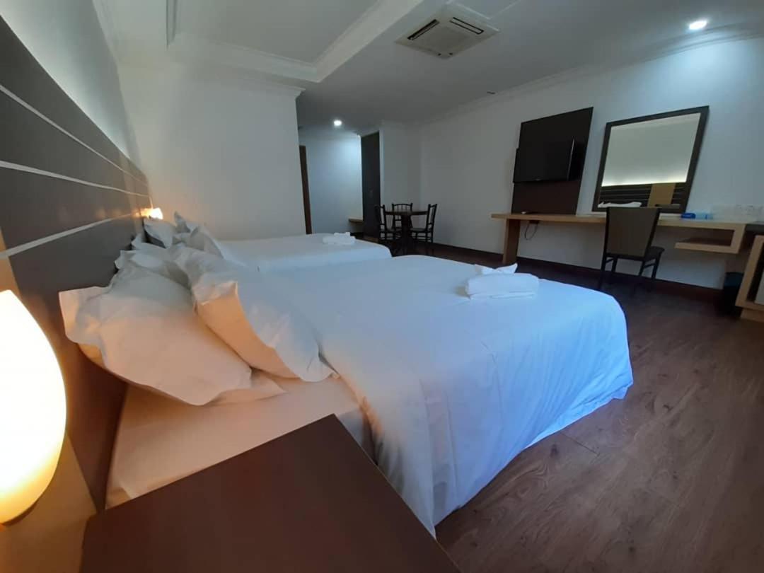 Sara Hotel Лабуан Экстерьер фото