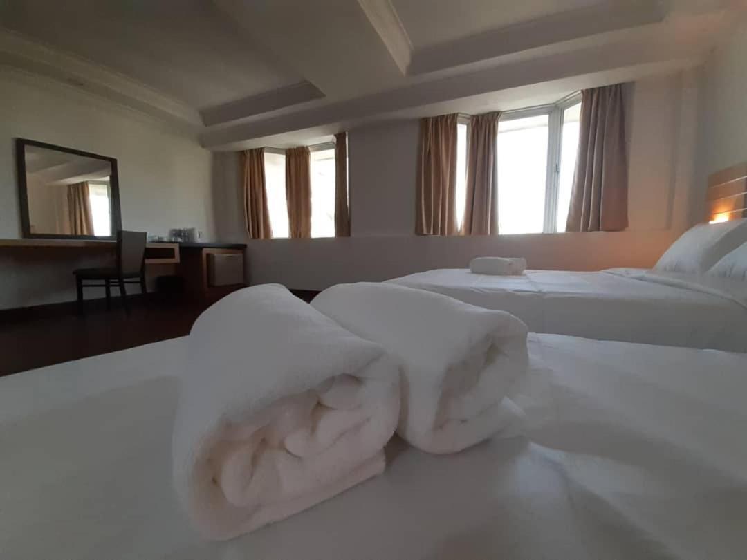 Sara Hotel Лабуан Экстерьер фото