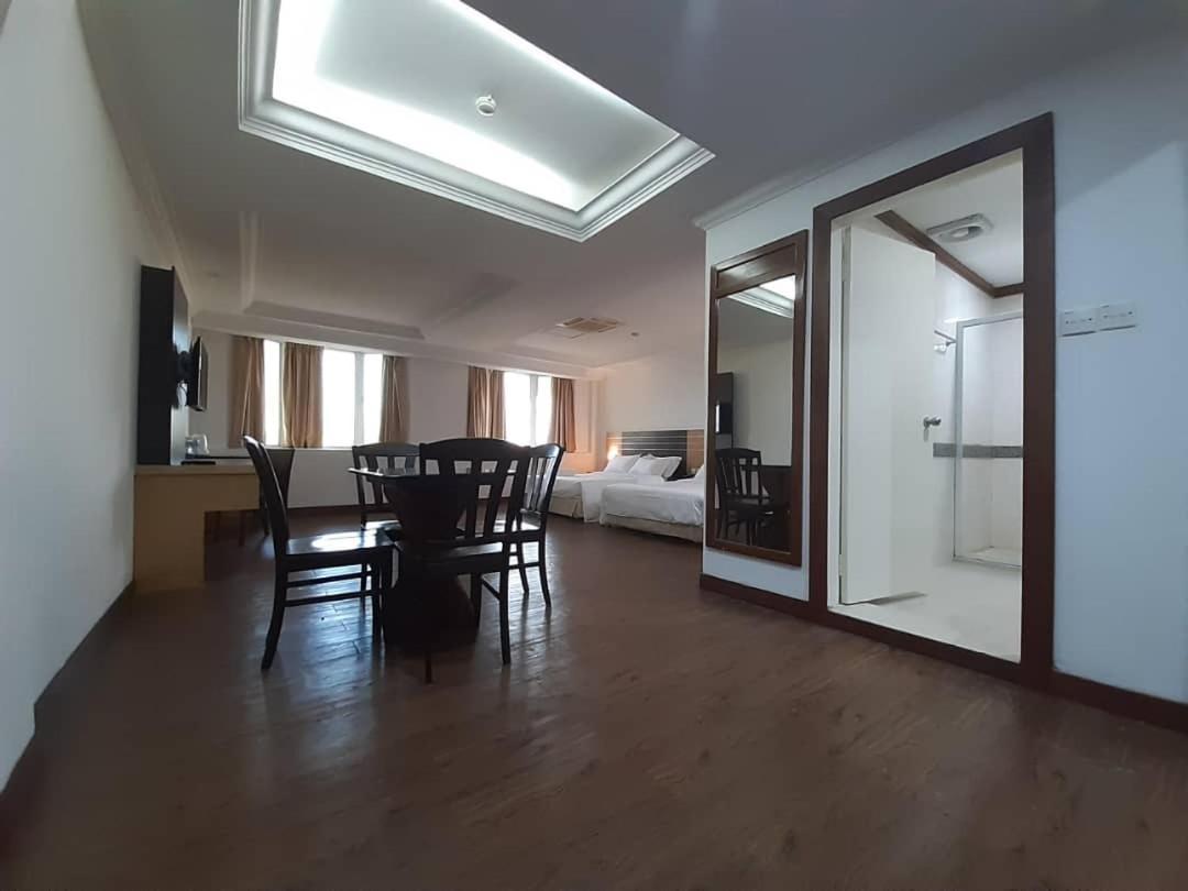 Sara Hotel Лабуан Экстерьер фото